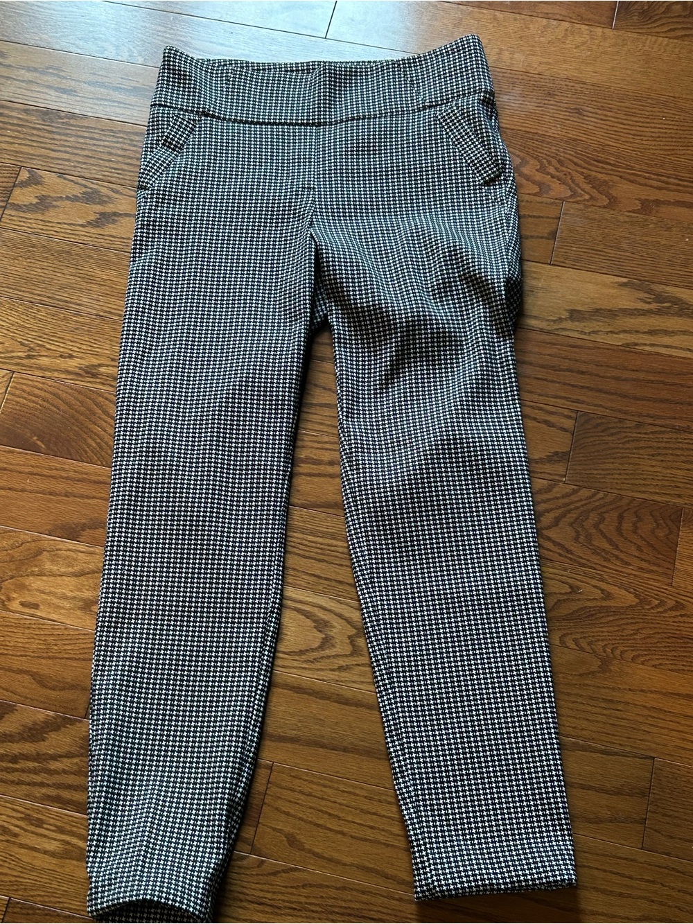 Soho Women’s Houndstooth Stretch Ponte Pants - Black & White Sz M
